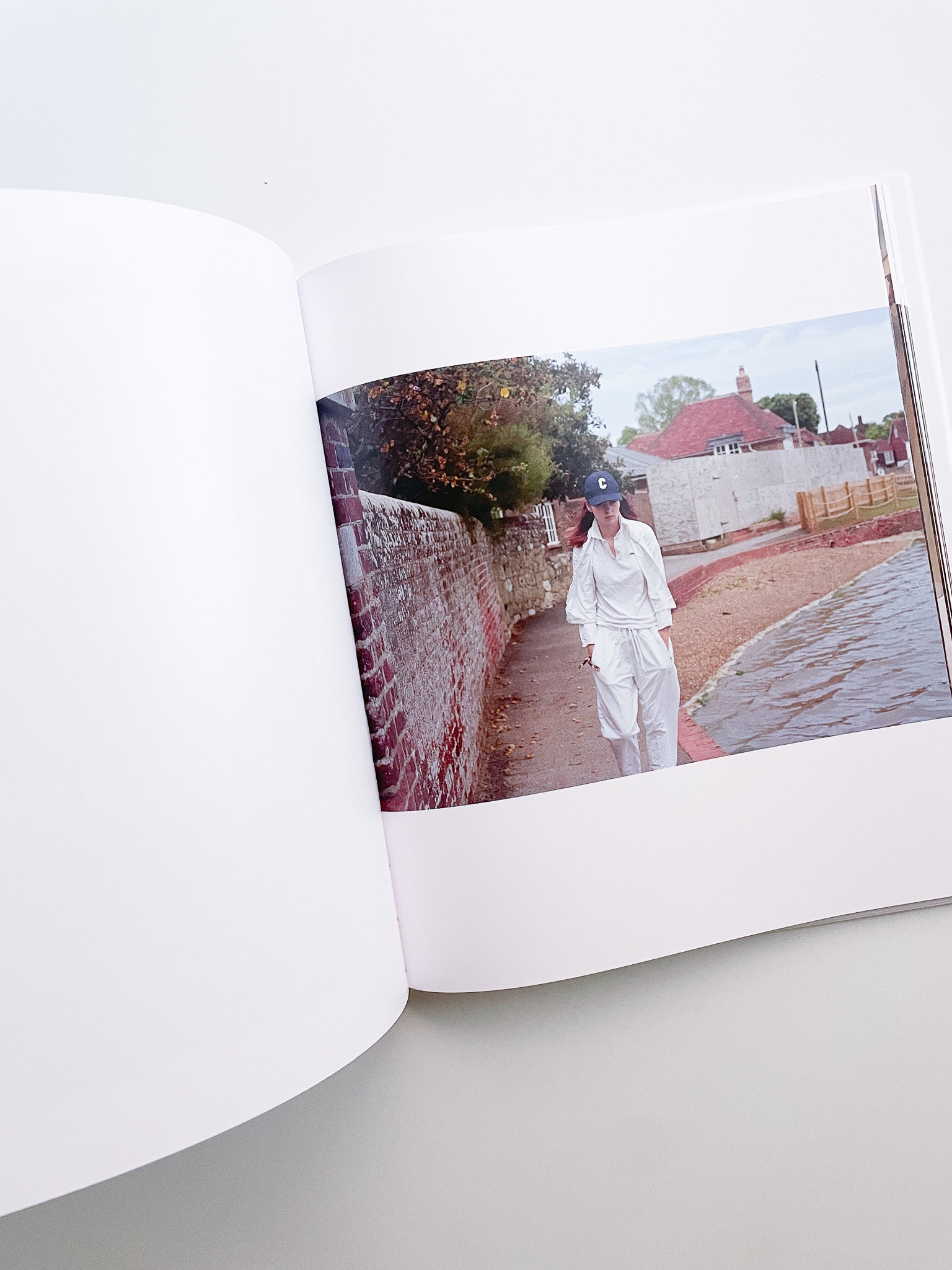 EDITH / Angela Hill [SECOND EDITION] - 本屋青旗 Ao-Hata Bookstore