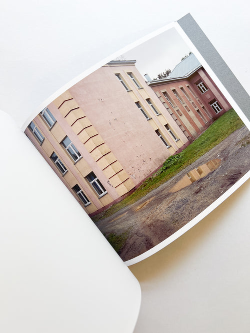 場所 A Place / Hideki Makiguchi