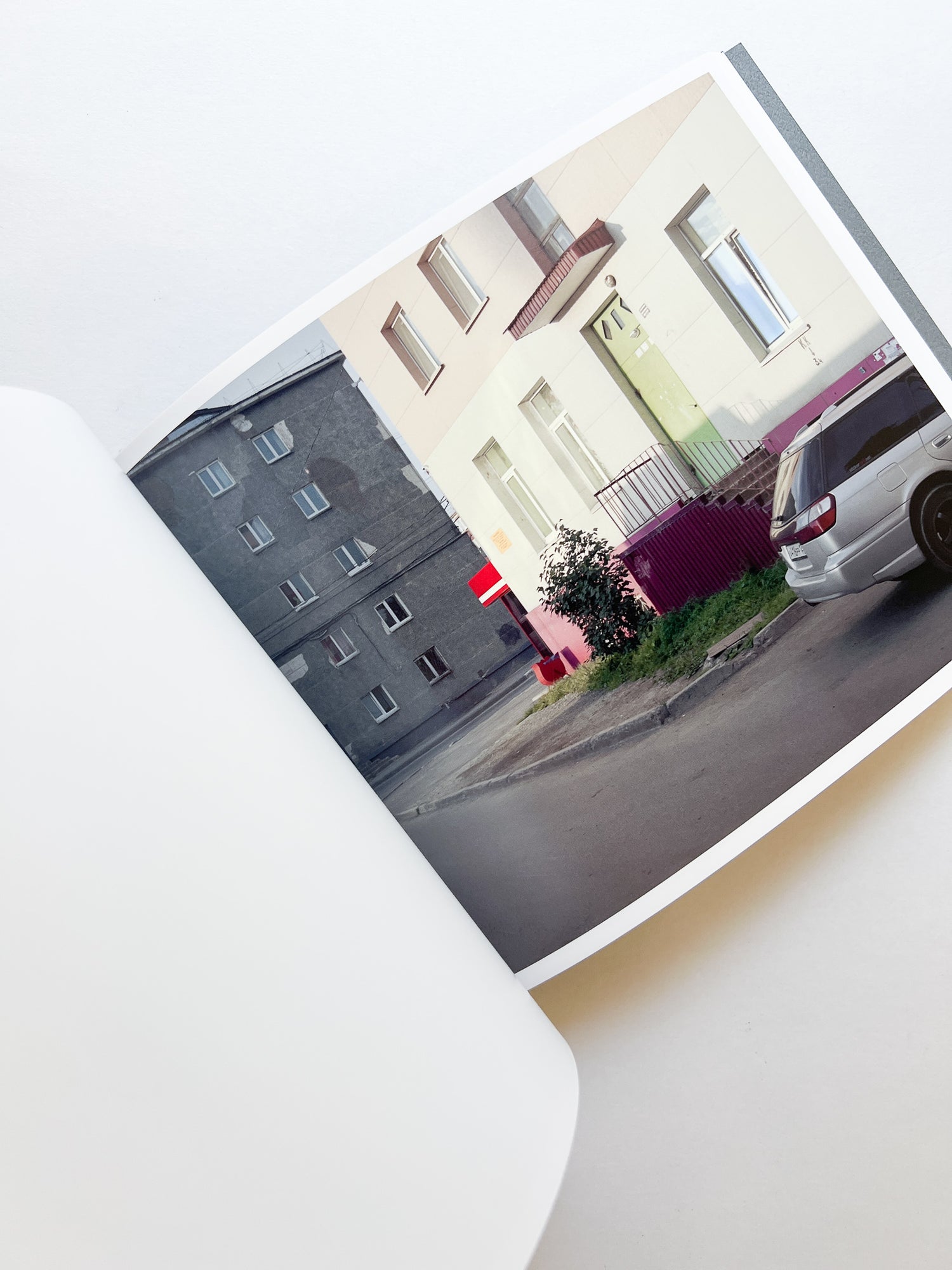 場所 A Place / Hideki Makiguchi