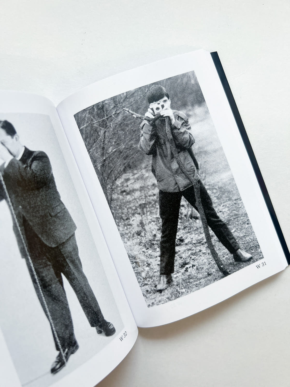HOLDING THE CAMERA / Alberto Vieceli