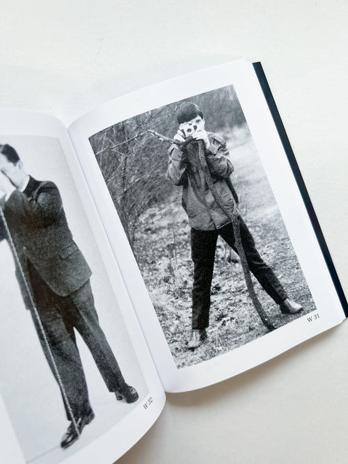 HOLDING THE CAMERA / Alberto Vieceli