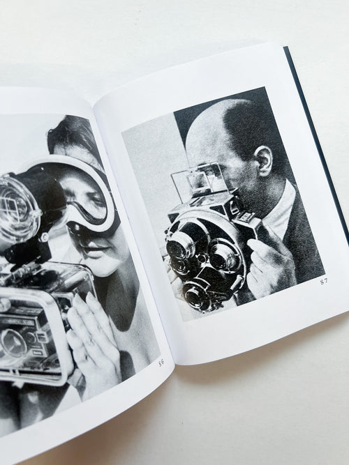 HOLDING THE CAMERA / Alberto Vieceli