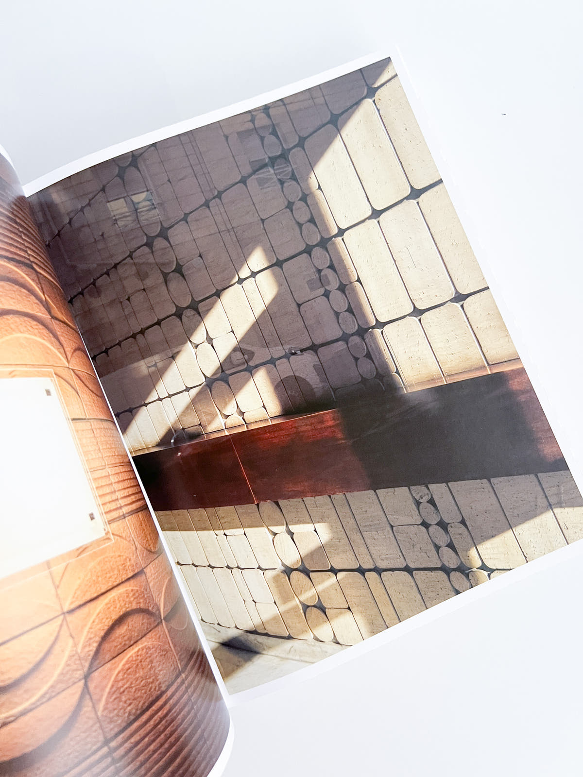 HALLWAYS / Romain Laprade