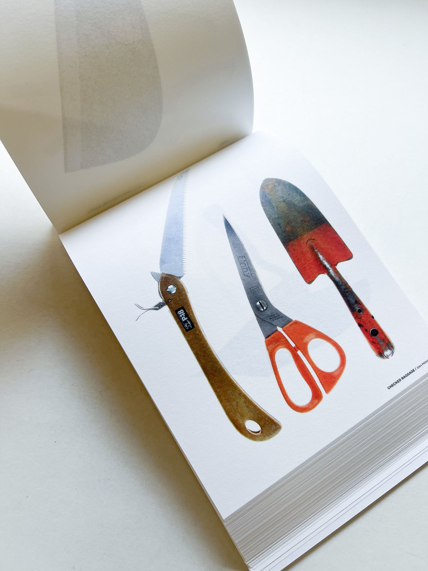 Checked Baggage [2nd and last edition] / Christien Meindertsma