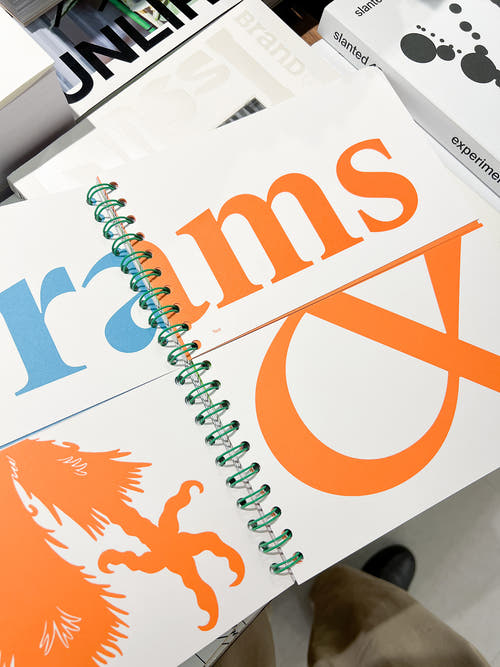 THE ARIZONA TYPE SPECIMEN 2 / Dinamo