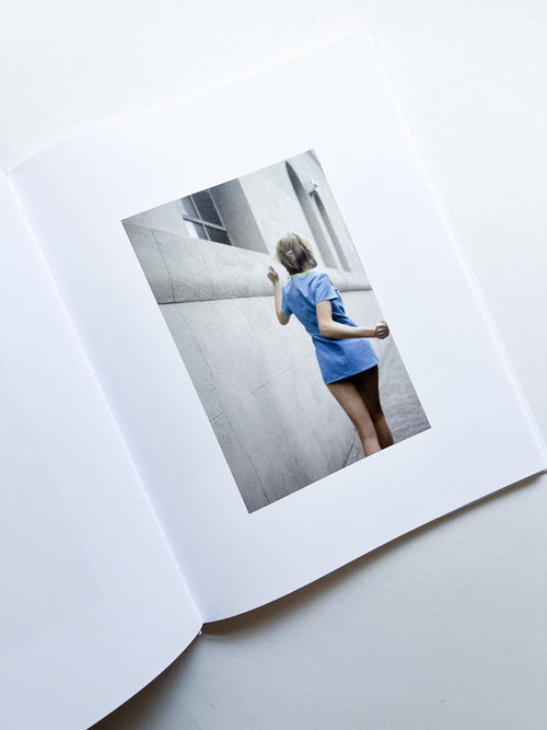 X-GIRL SHOW / Angela Hill