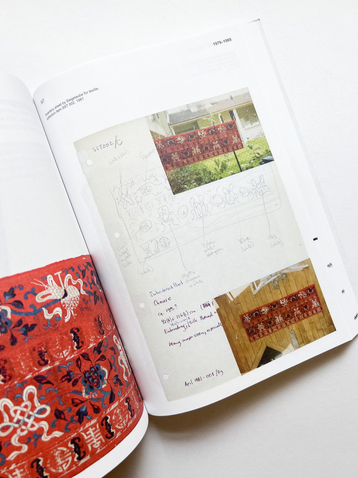 BEYOND CONCEPTUAL ART / Seth Siegelaub