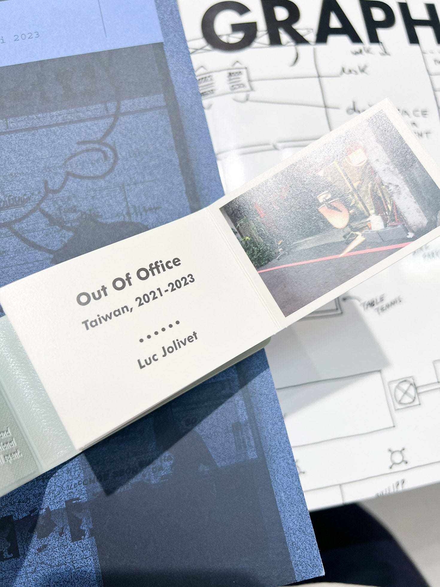 Out Of Office / Luc Jolivet