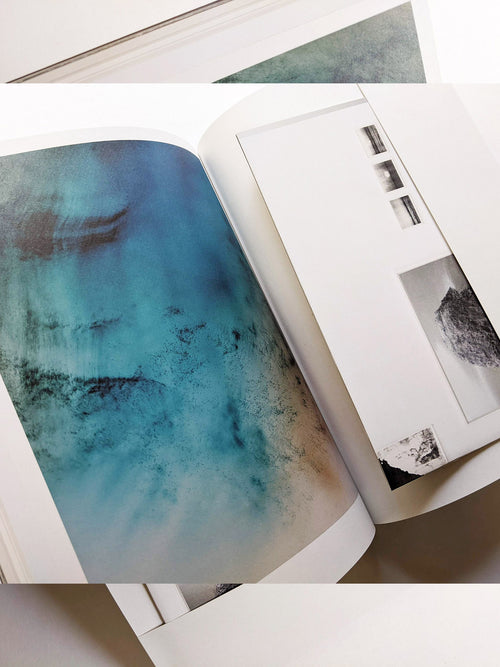 SOUND IS LIQUID / Wolfgang Tillmans