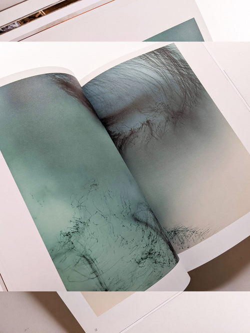 SOUND IS LIQUID / Wolfgang Tillmans