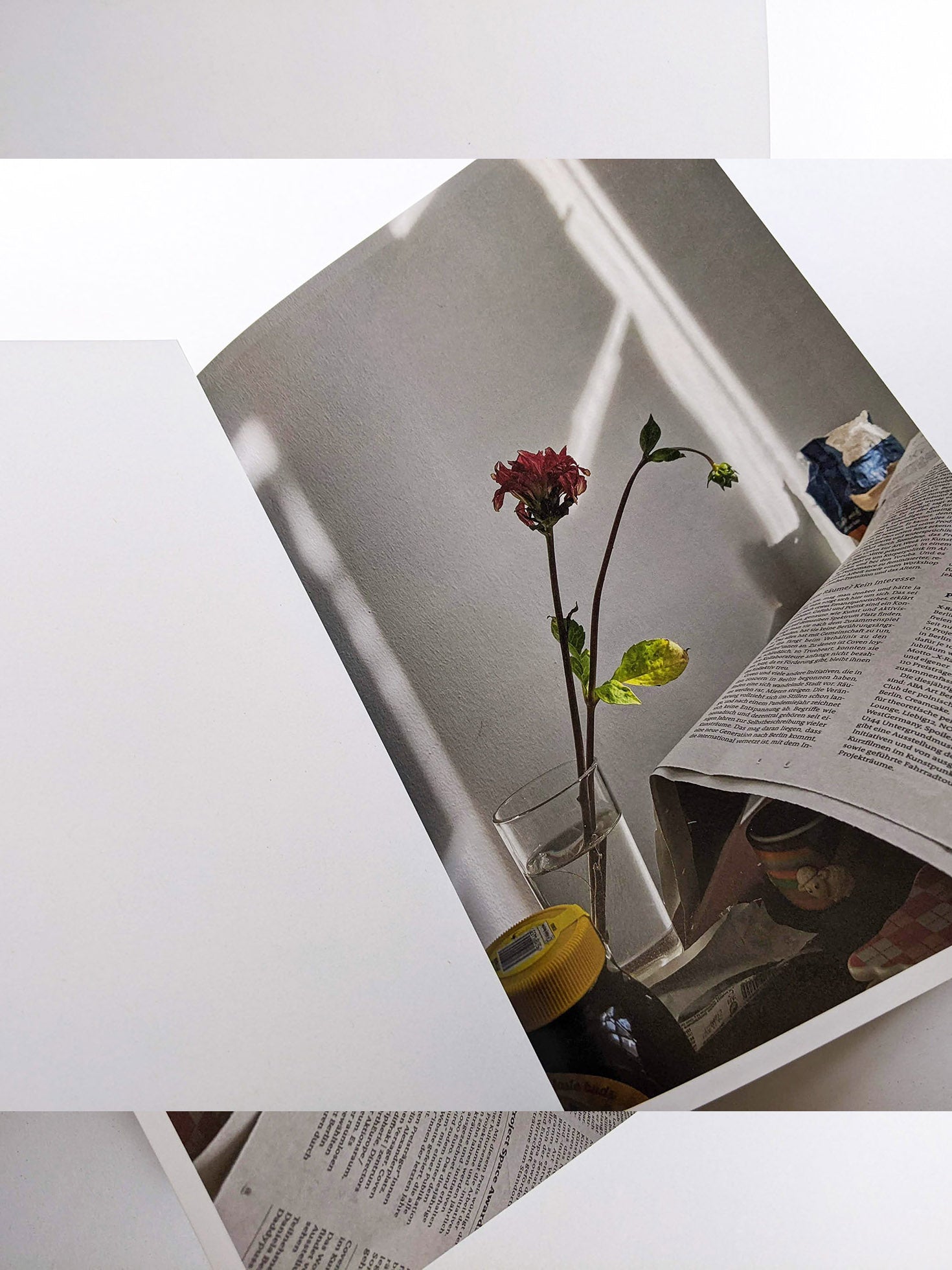 SOUND IS LIQUID / Wolfgang Tillmans