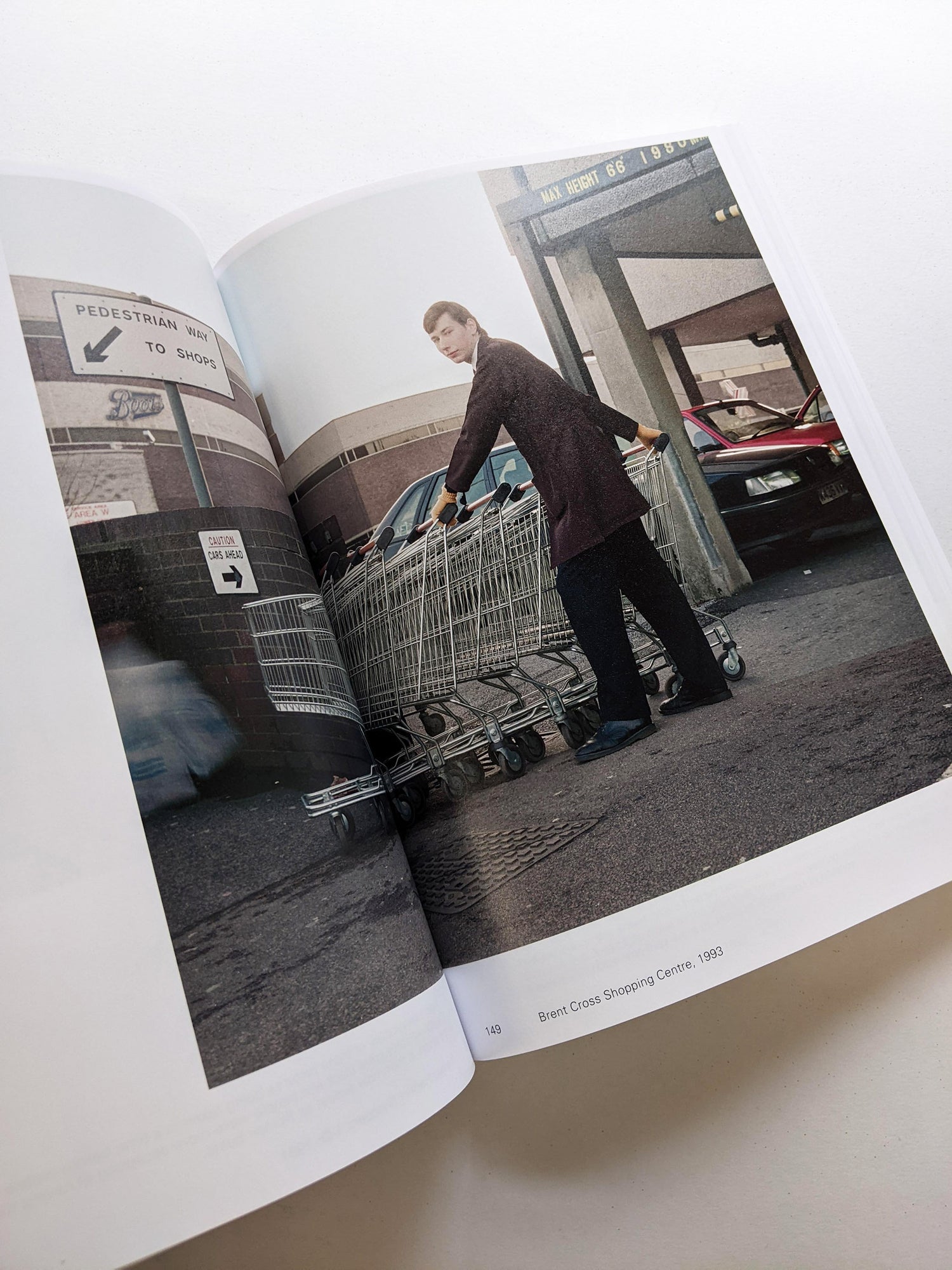 THE WELL / Nigel Shafran