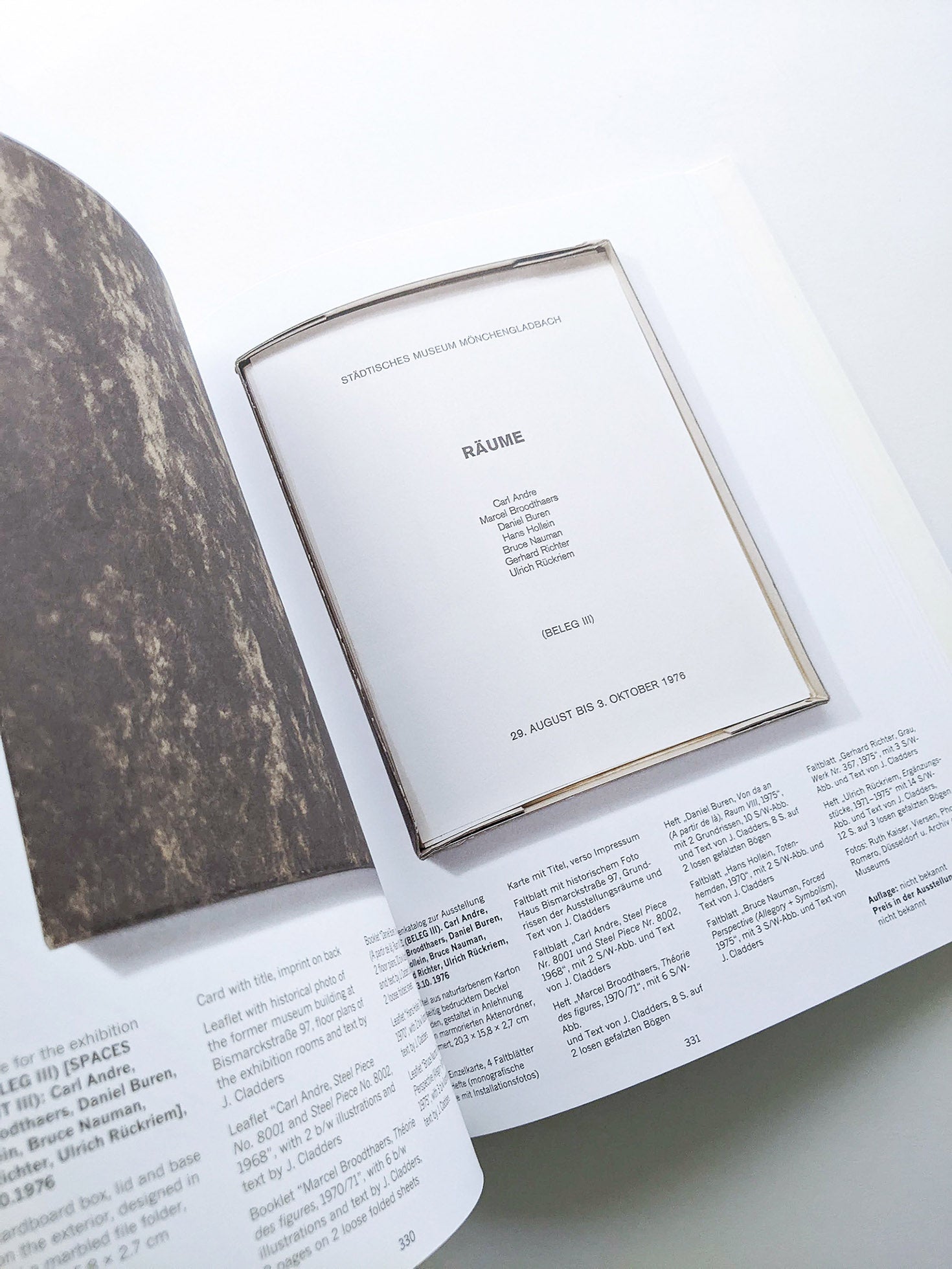 DIE KASSETTENKATALOGE DES STÄDTISCHEN MUSEUMS MÖNCHENGLADBACH