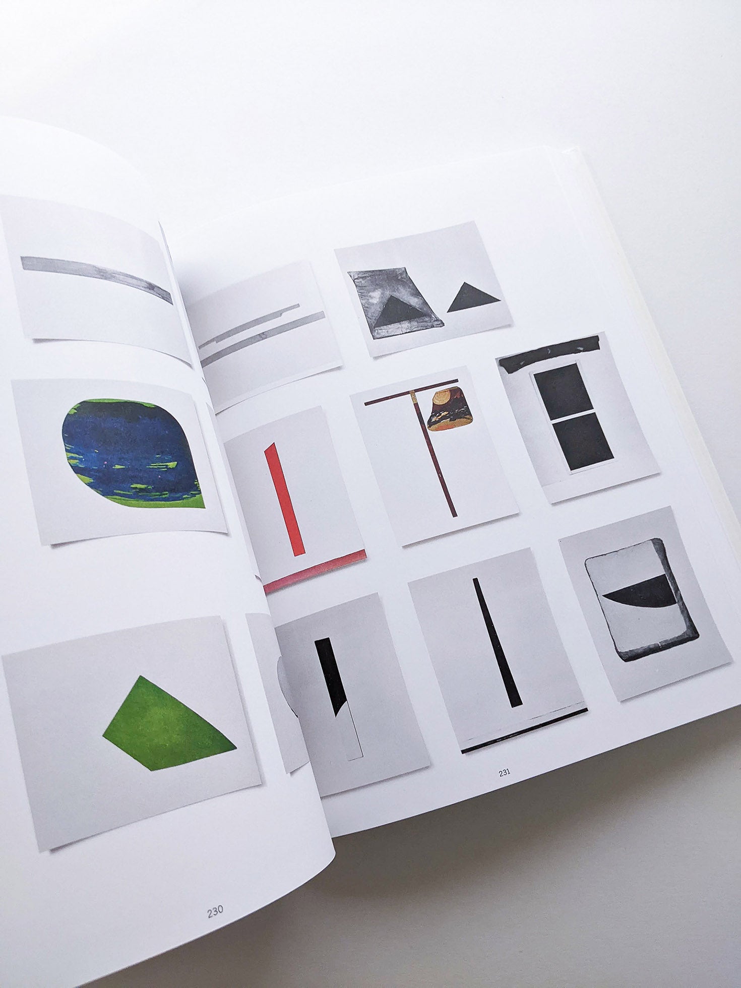 DIE KASSETTENKATALOGE DES STÄDTISCHEN MUSEUMS MÖNCHENGLADBACH