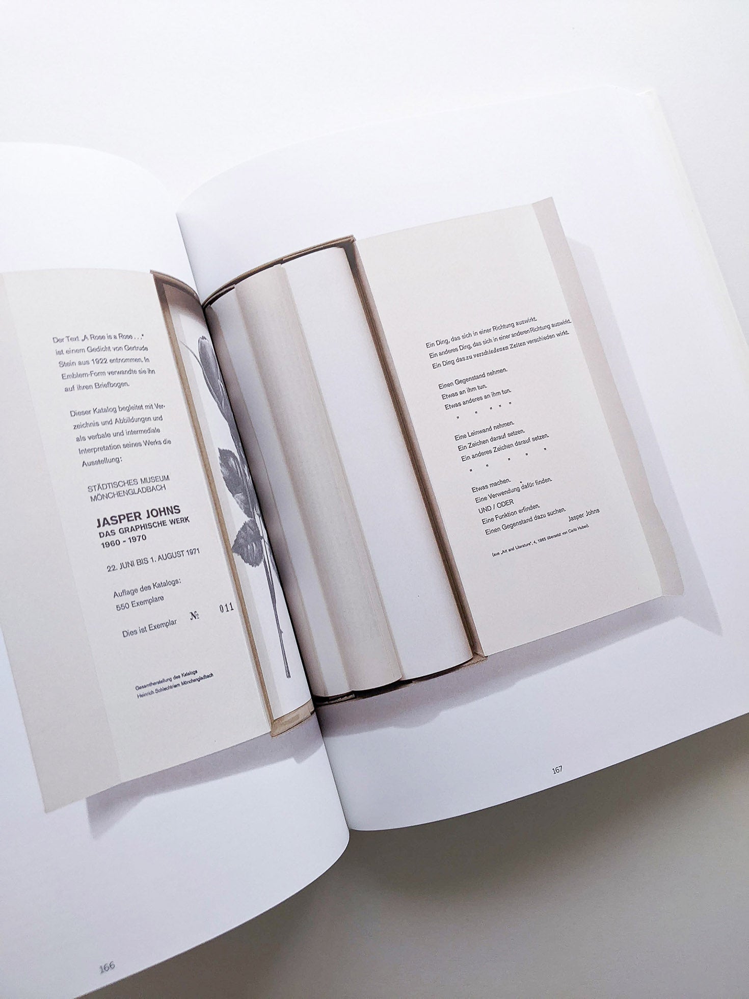 DIE KASSETTENKATALOGE DES STÄDTISCHEN MUSEUMS MÖNCHENGLADBACH