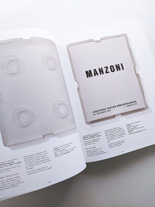 DIE KASSETTENKATALOGE DES STÄDTISCHEN MUSEUMS MÖNCHENGLADBACH