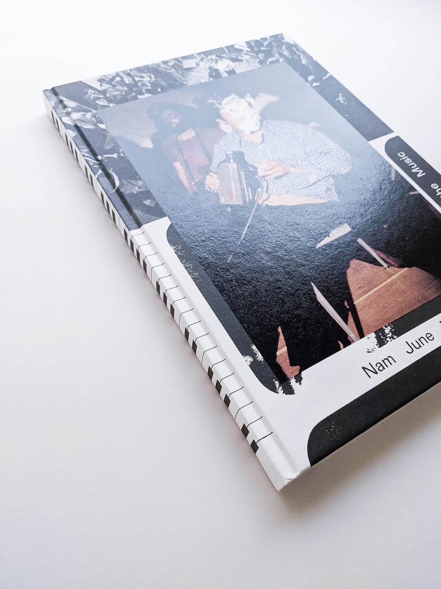 I EXPOSE THE MUSIC / Nam June Paik