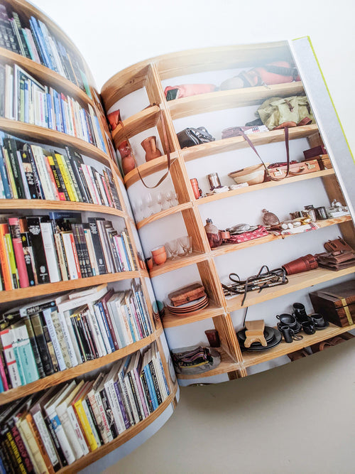 Donald Judd Spaces / Donald Judd