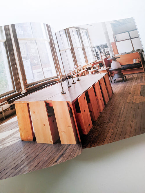 Donald Judd Spaces / Donald Judd