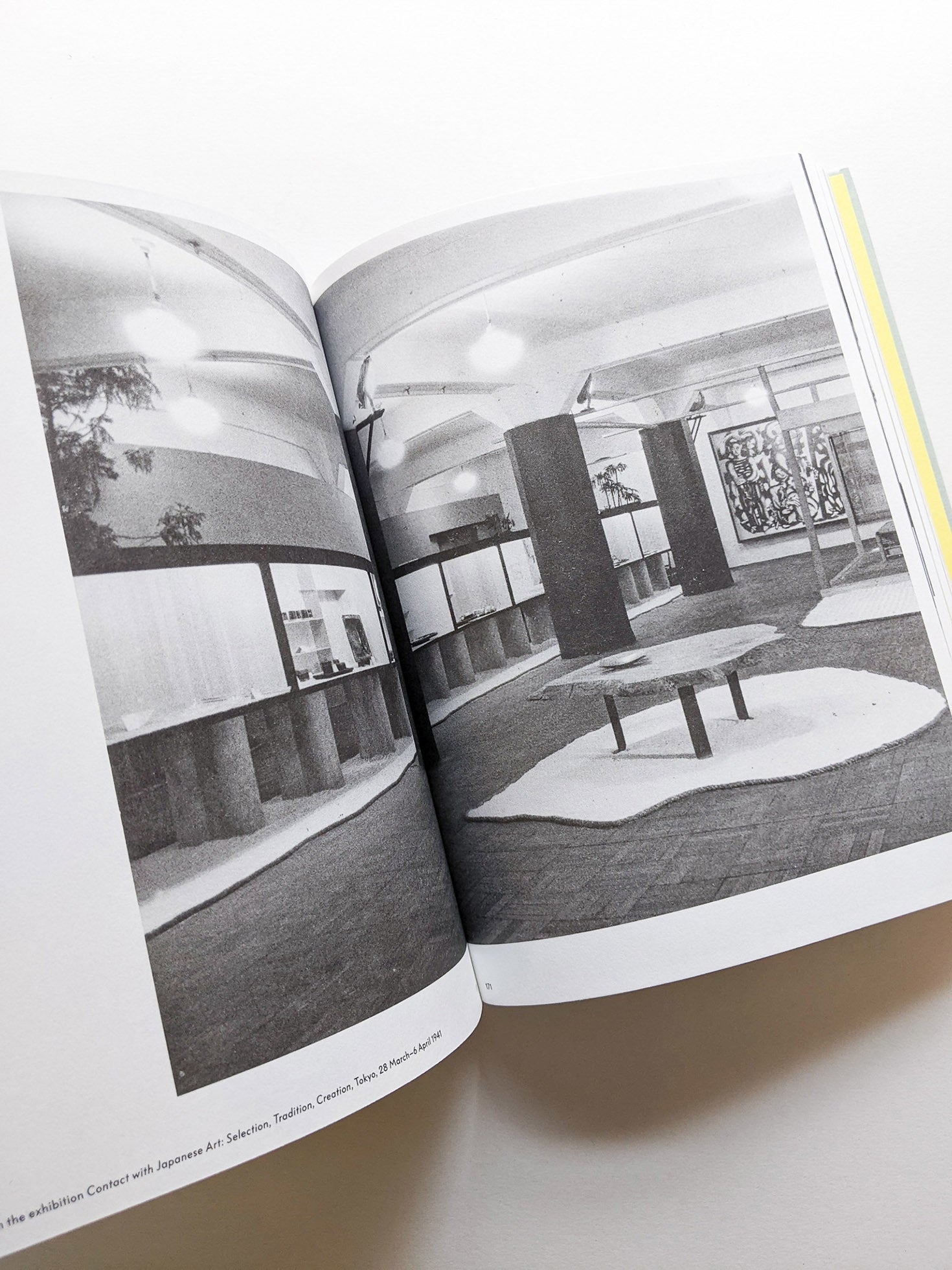 THE MODERN LIFE EXHIBITION CATALOGUE / Charlotte Perriand