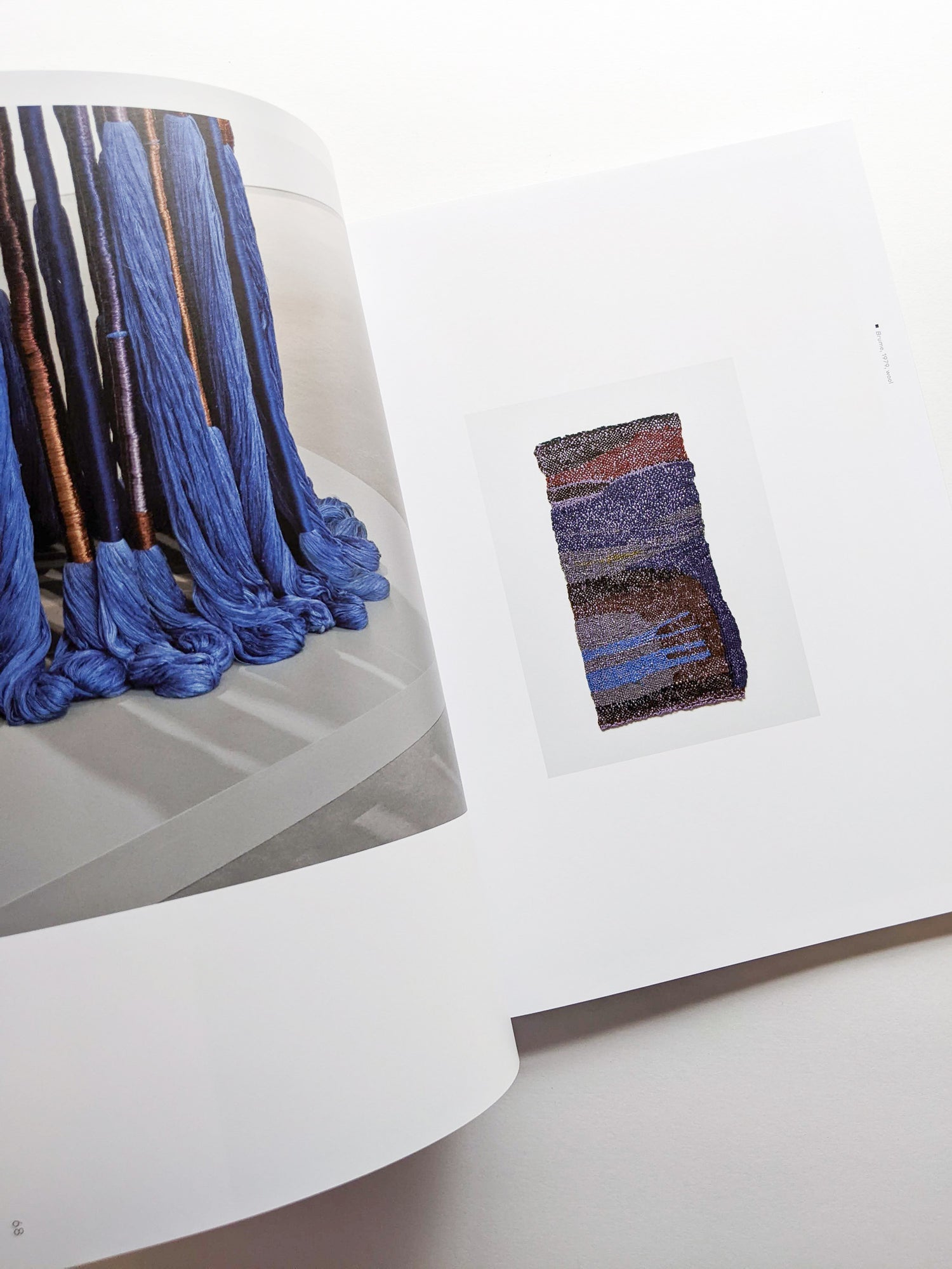 OFF GRID / Sheila Hicks