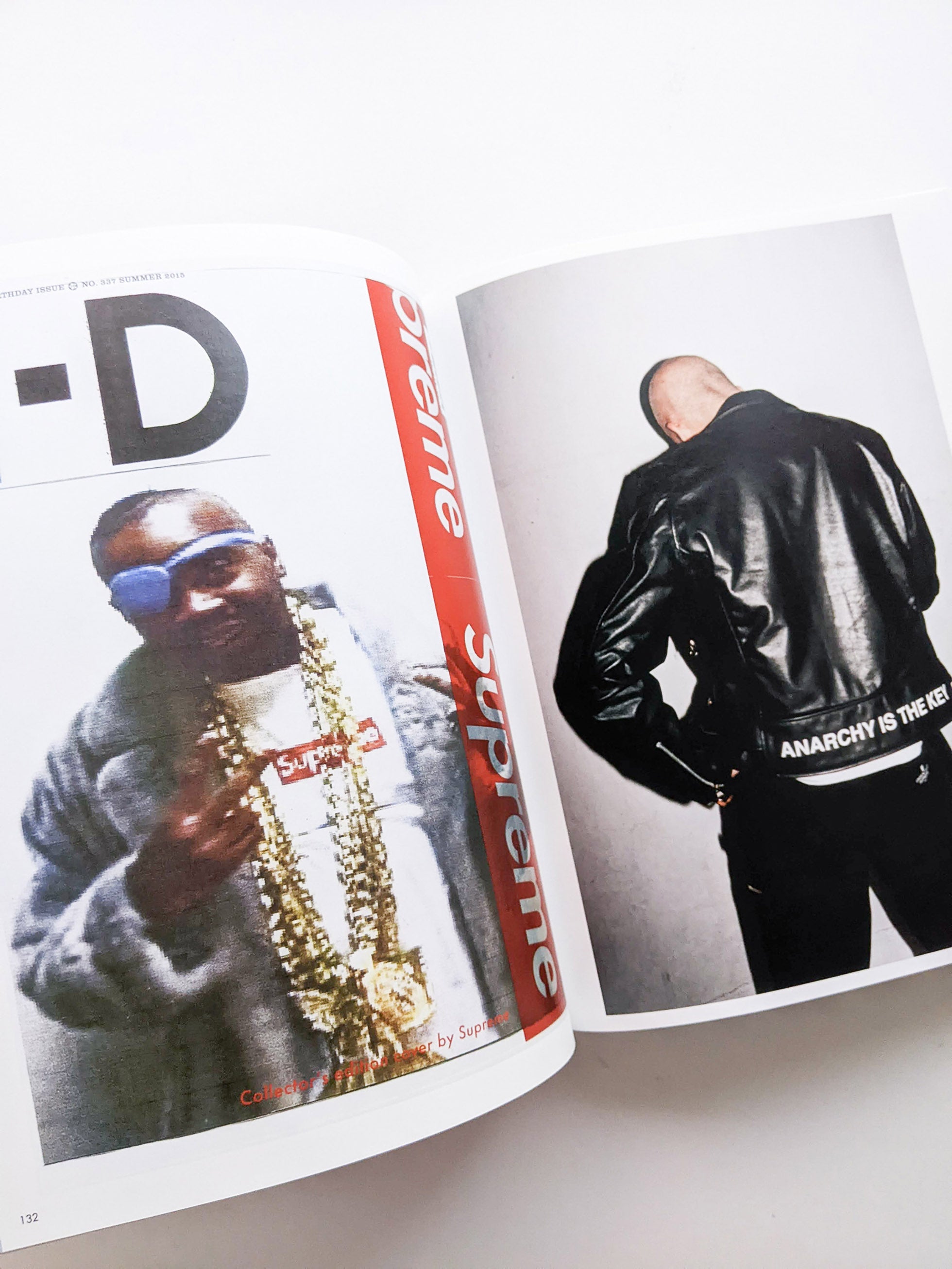 Supreme - 本屋青旗 Ao-Hata Bookstore