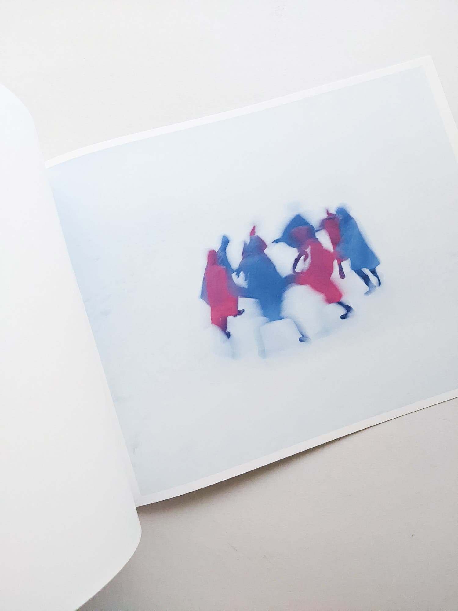 Assembly snow / Osamu Yokonami