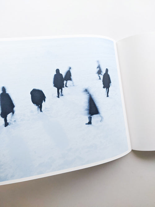 Assembly snow / Osamu Yokonami