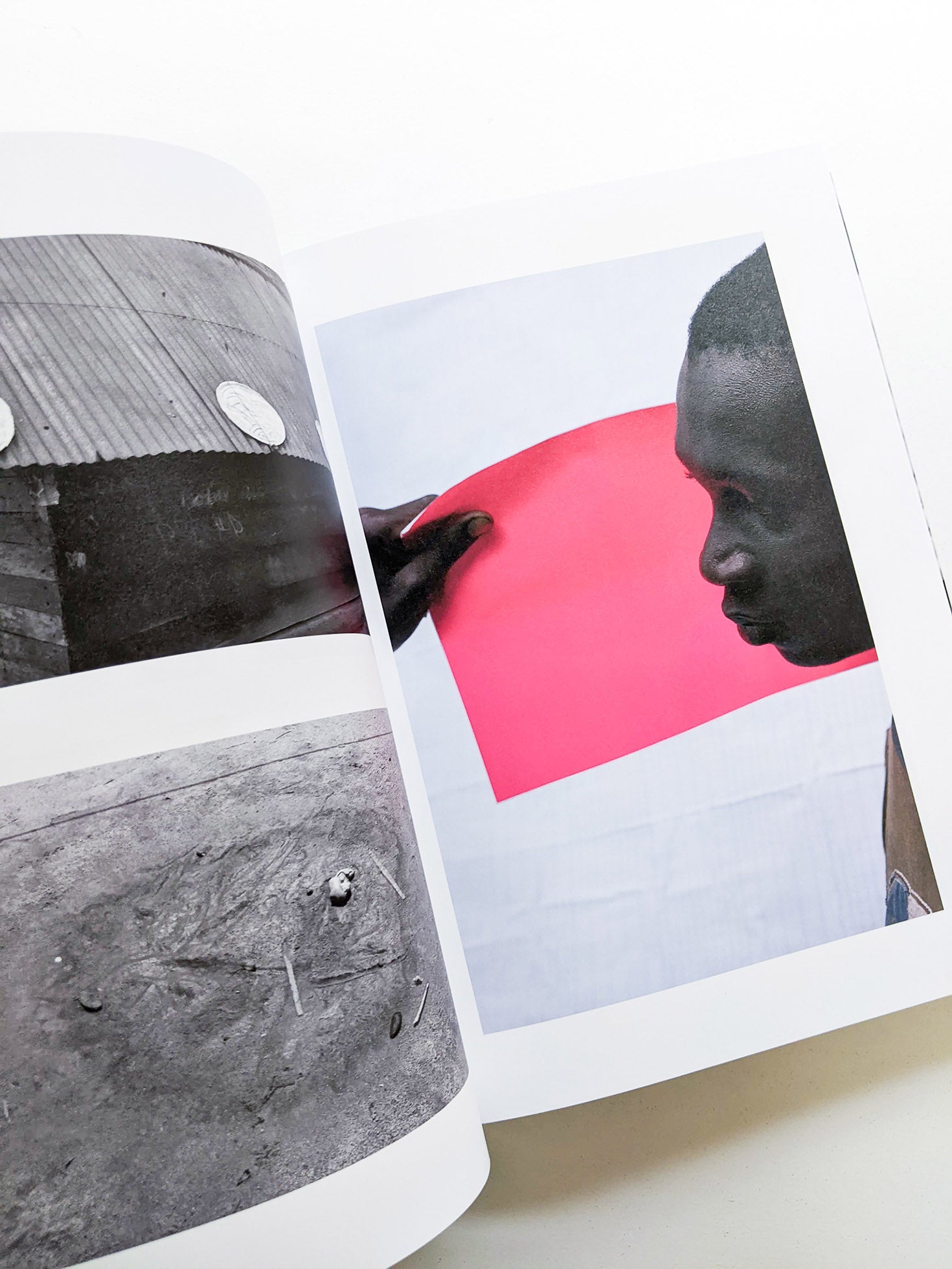 PHOSPHOR / Viviane Sassen