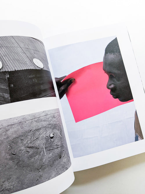 PHOSPHOR / Viviane Sassen