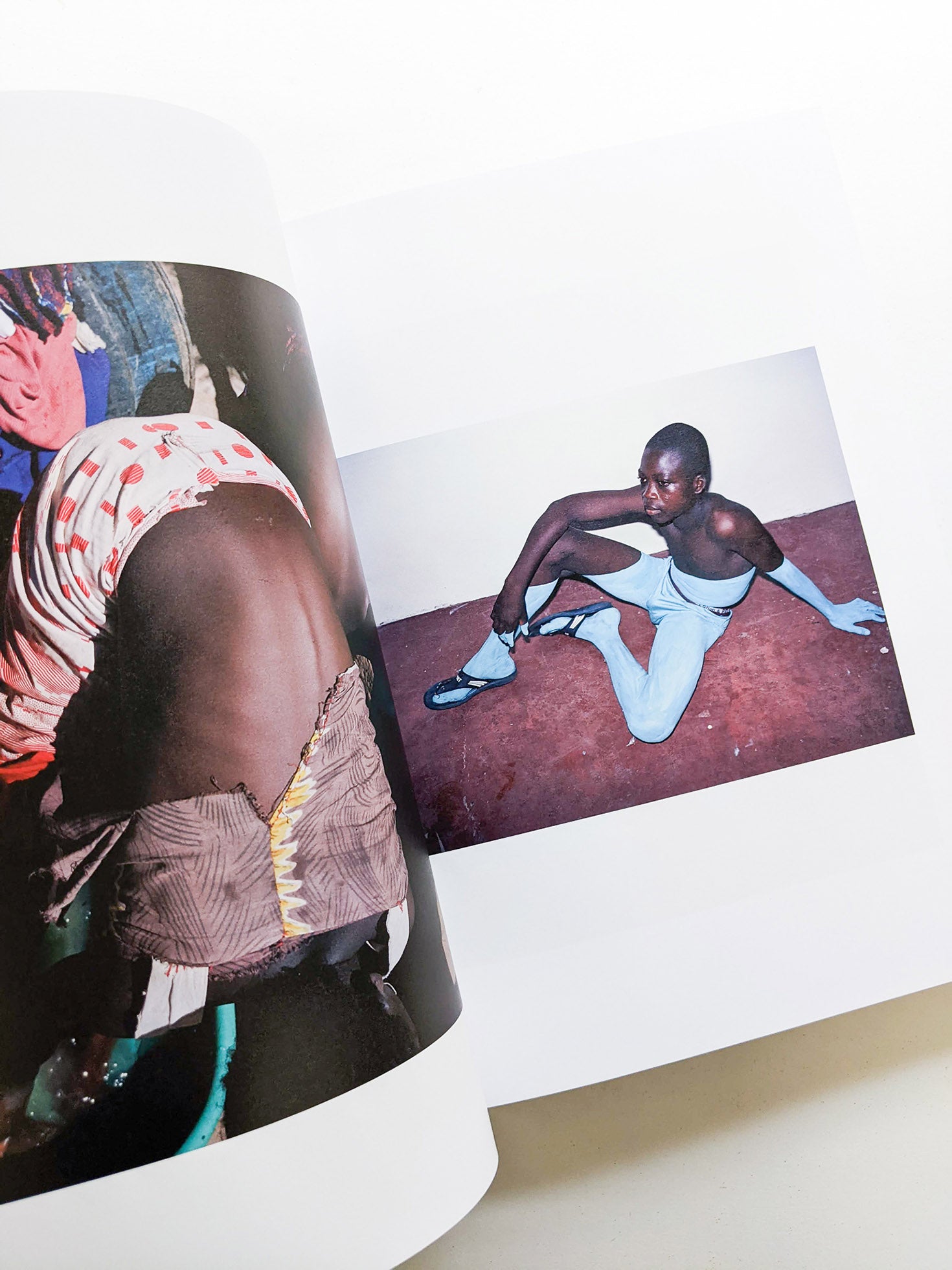 PHOSPHOR / Viviane Sassen