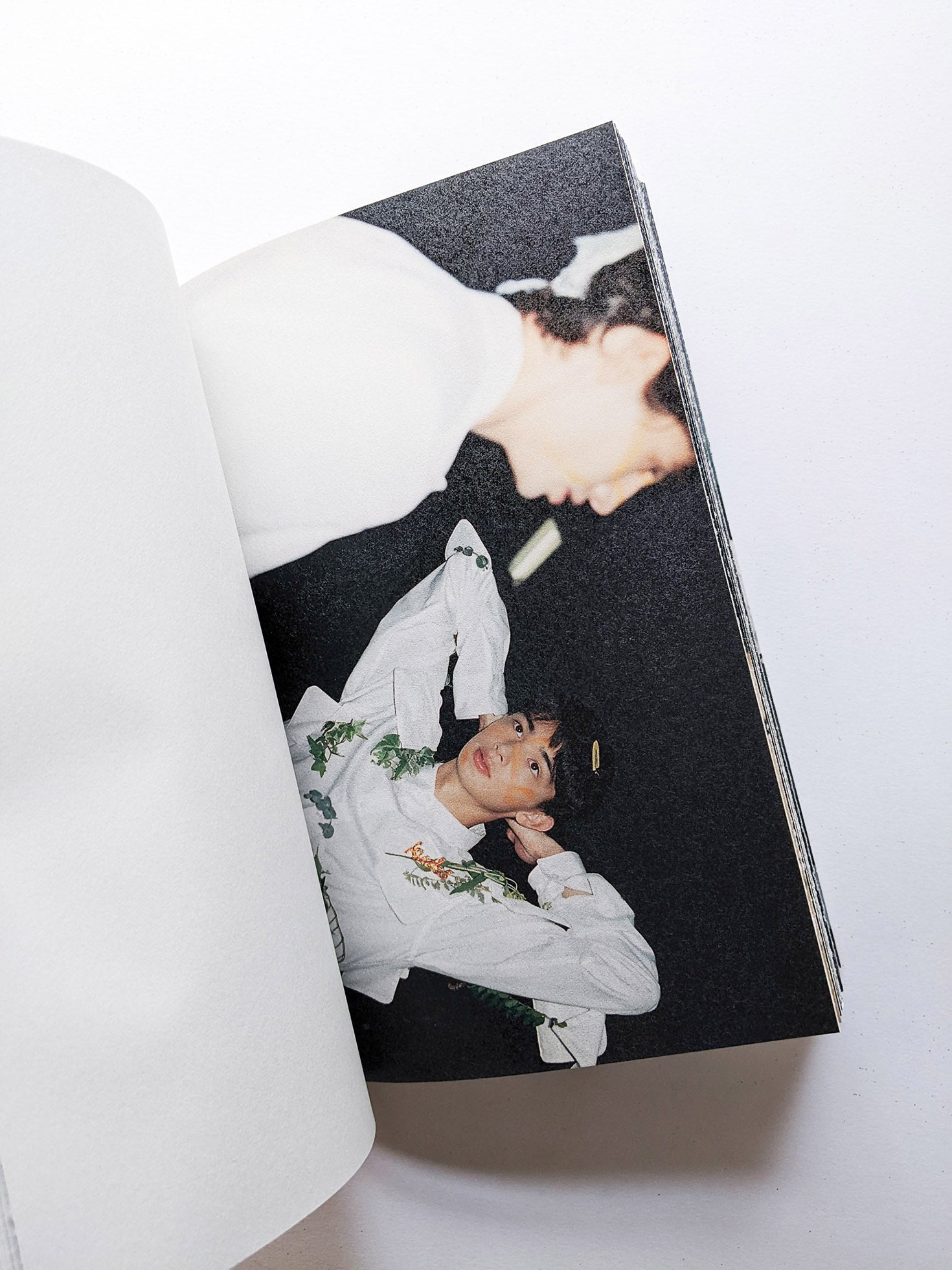 Backstage of kudos/soduk show Photographs By Fish Zhang