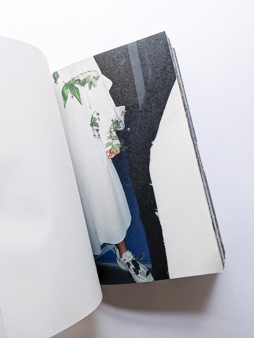 Backstage of kudos/soduk show Photographs By Fish Zhang