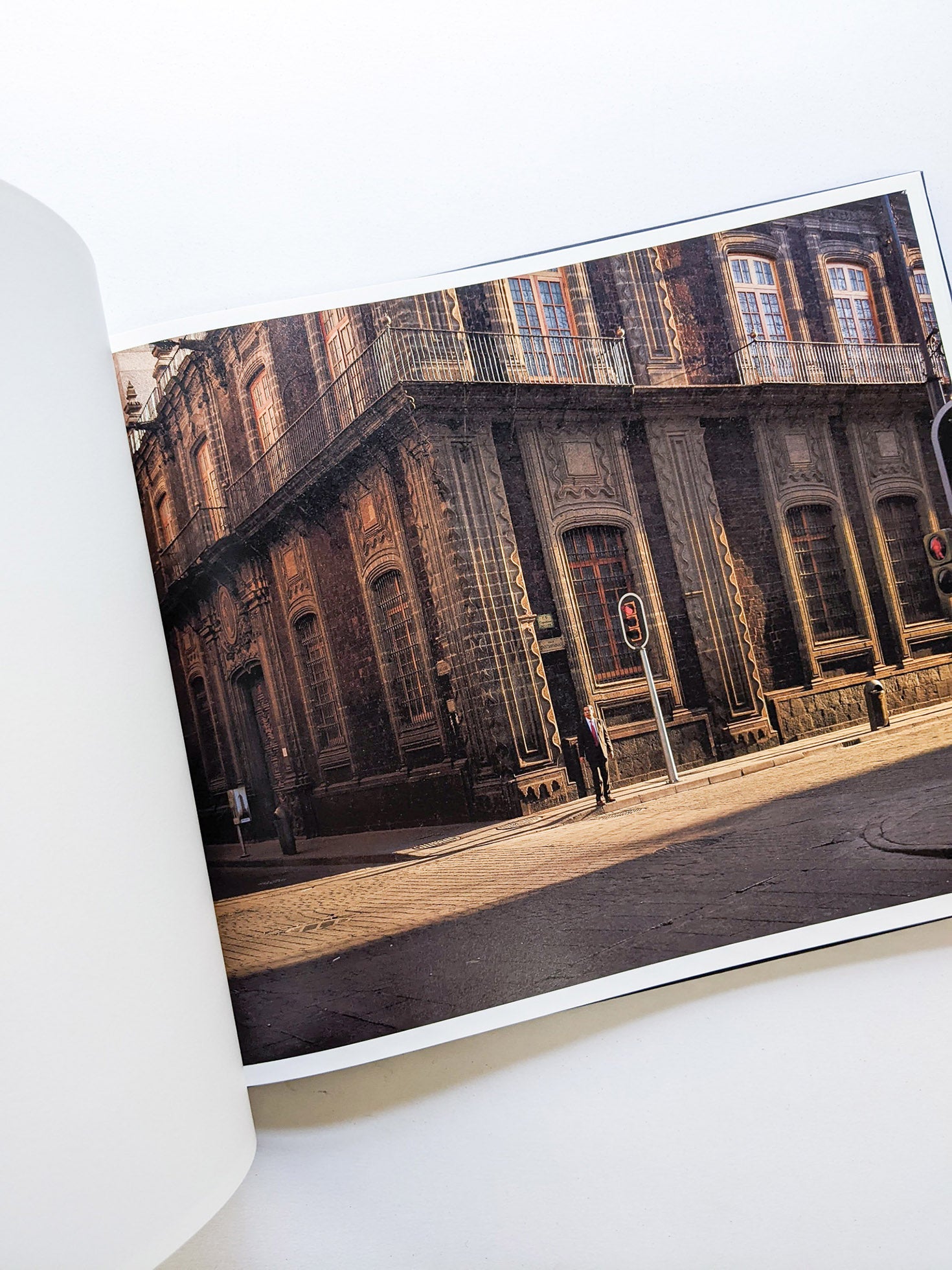 CROSS ROAD BLUES / Oli Kellett